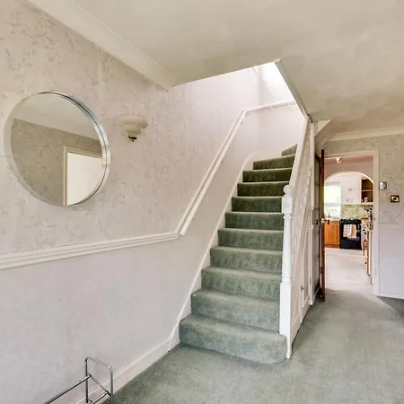 Kidlington 3 Bedroom House With Parking & Large Garden Exterior photo