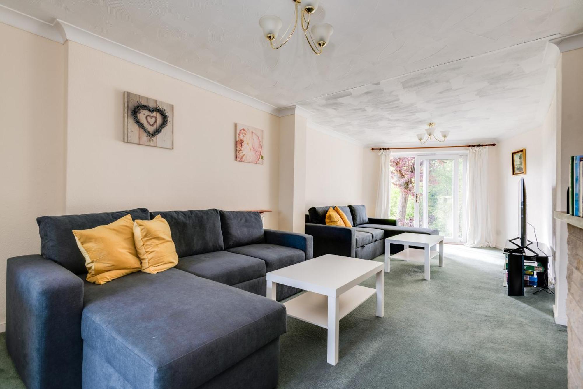 3 Bedroom House With Parking & Large Garden Kidlington