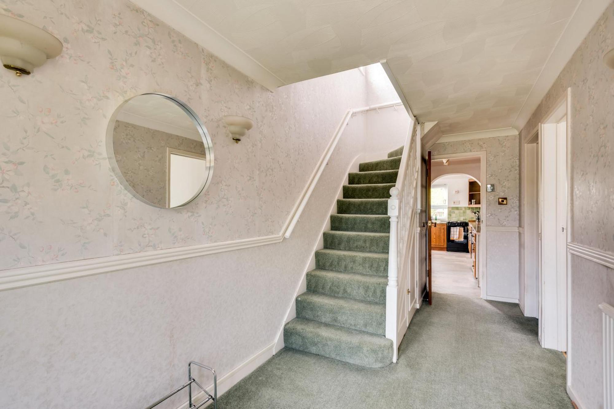 3 Bedroom House With Parking & Large Garden * Kidlington